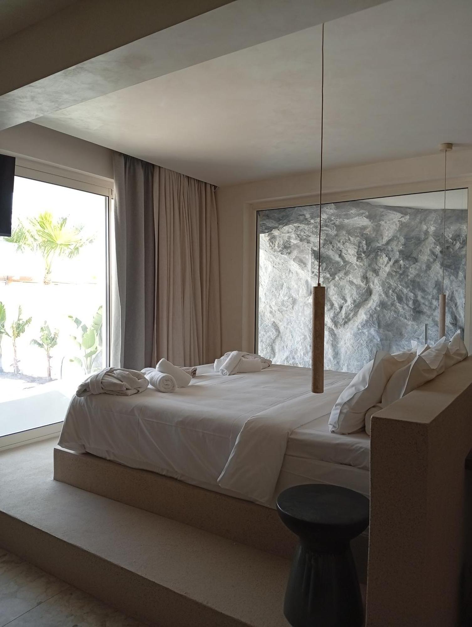 Uzenie All Suites Boutique Resort (Adults Only) Adelianósz Kámbosz Kültér fotó